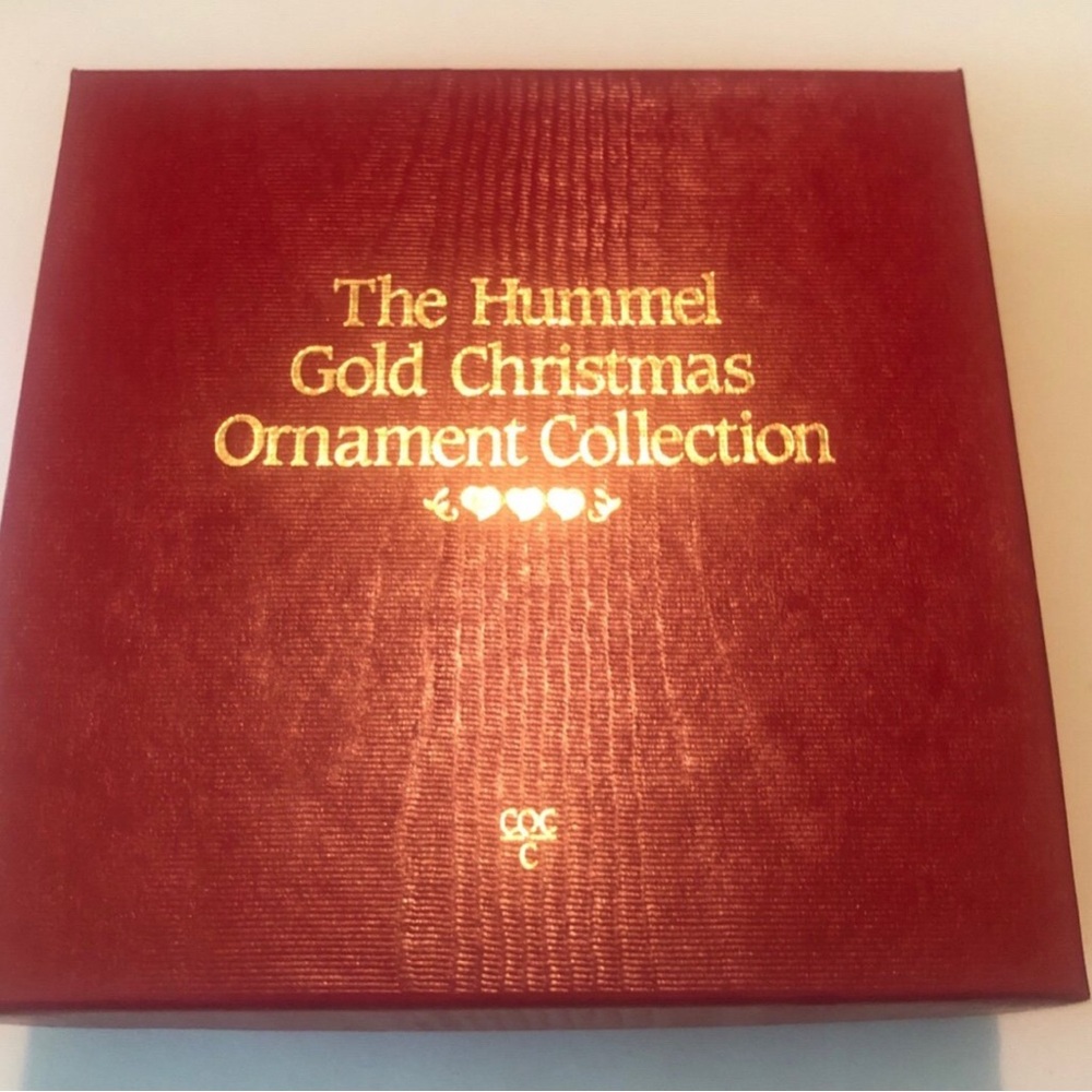 Hummel Gold Christmas Ornament by Danbury Mint - Telling Her Secret - Picture 4 of 5